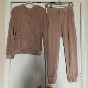 Matching Velvet Lounge Set